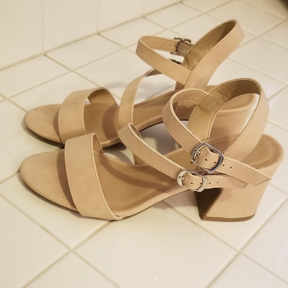 Sandals - Picture 2 of 3